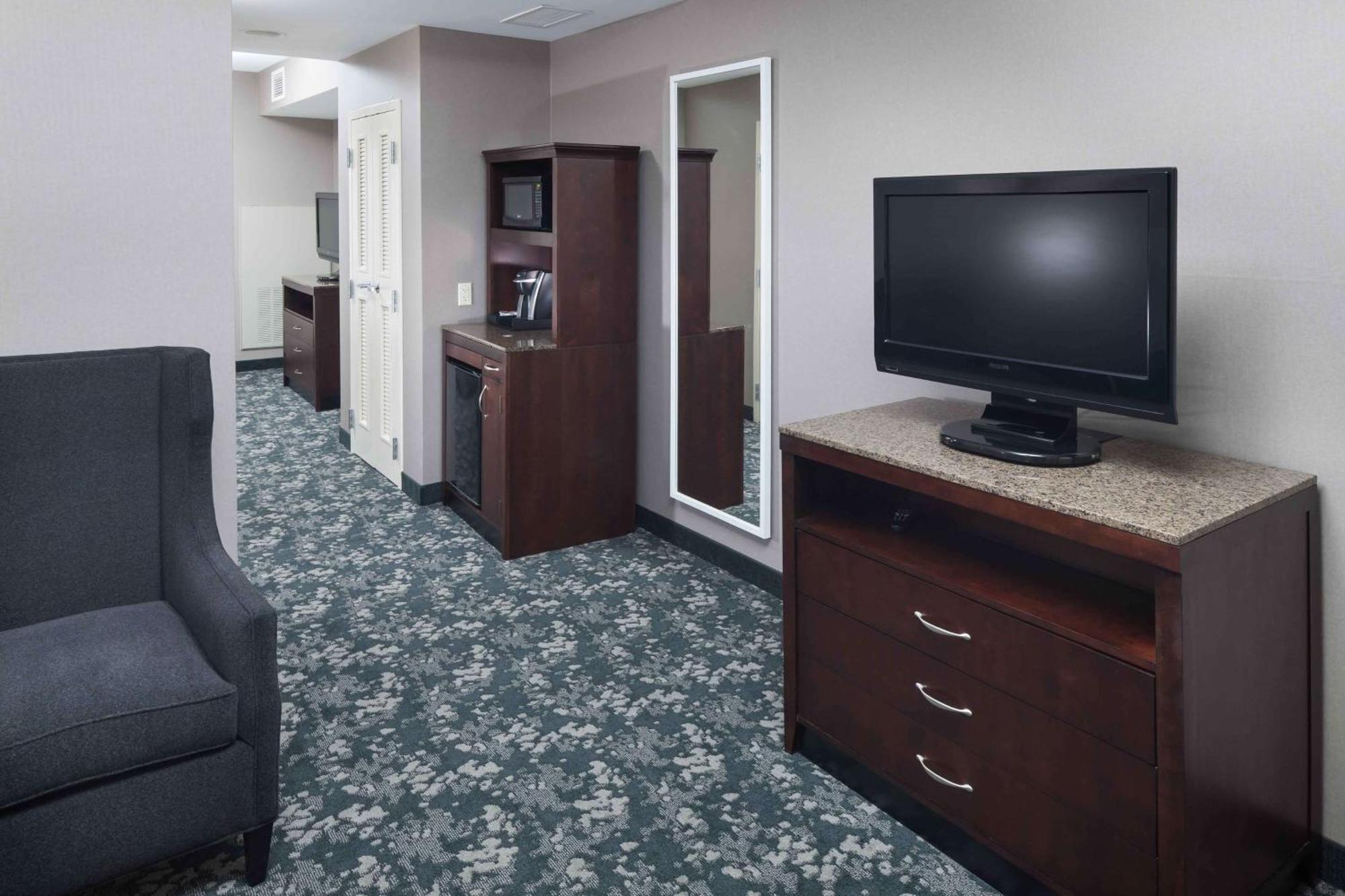 Hilton Garden Inn Detroit/Novi Buitenkant foto
