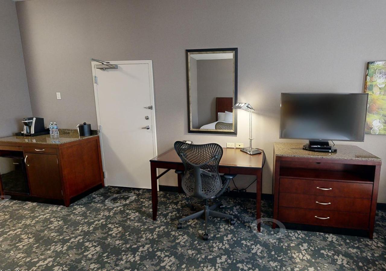 Hilton Garden Inn Detroit/Novi Buitenkant foto